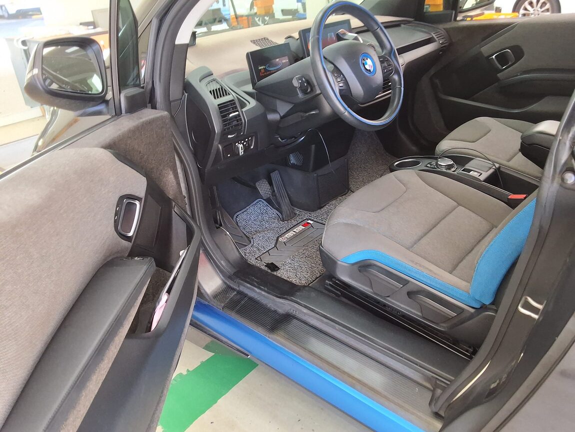 BMW i3 LUX 2015 - zdjęcie 11