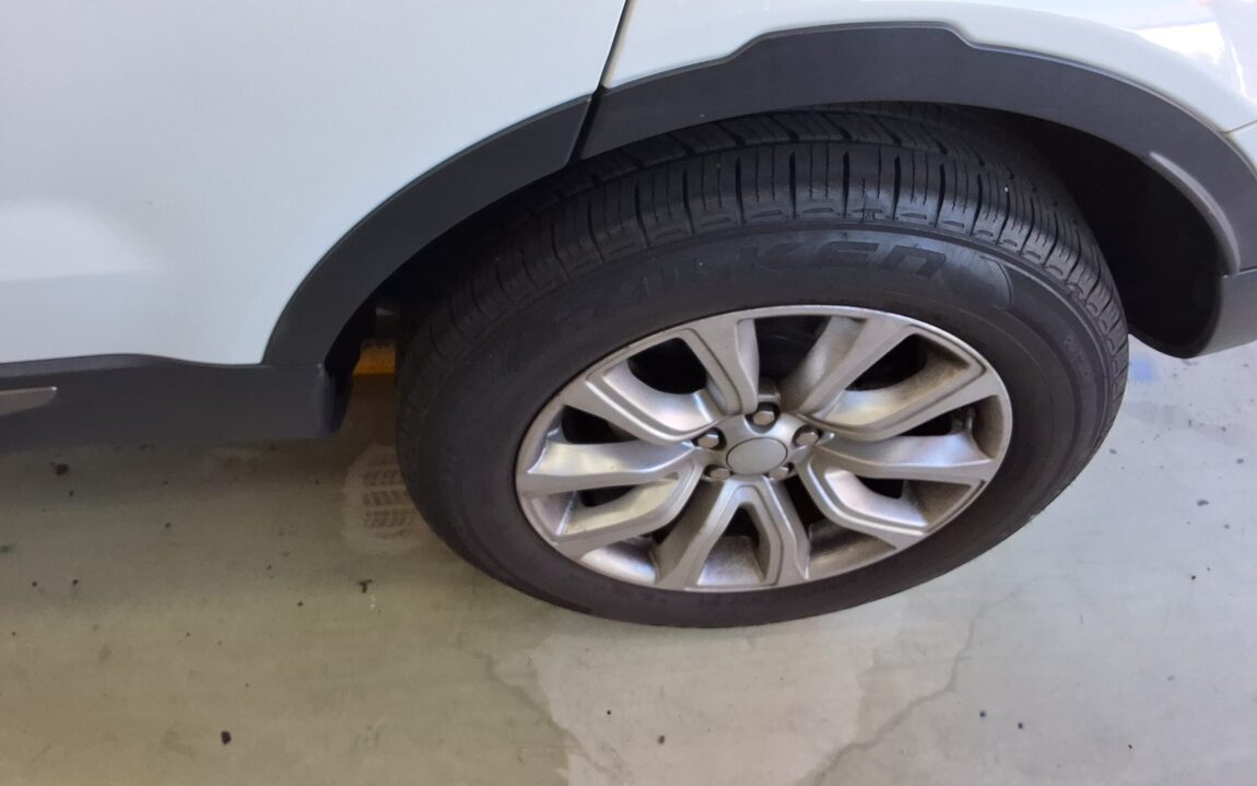 LAND ROVER RANGE ROVER EVOQUE 2.0 TD4 SE 2018 - zdjęcie 24