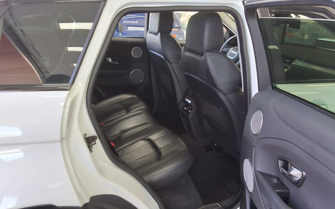 LAND ROVER RANGE ROVER EVOQUE 2.0 TD4 SE 2018 - zdjęcie 13