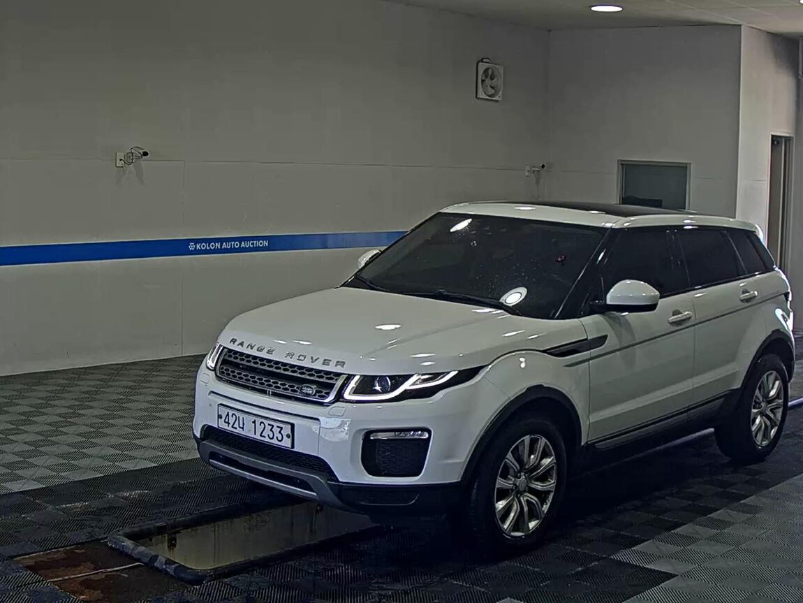 LAND ROVER RANGE ROVER EVOQUE 2.0 TD4 SE 2018 - zdjęcie 2