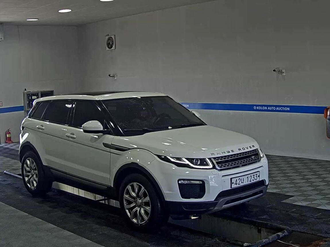 LAND ROVER RANGE ROVER EVOQUE 2.0 TD4 SE 2018 - zdjęcie 3