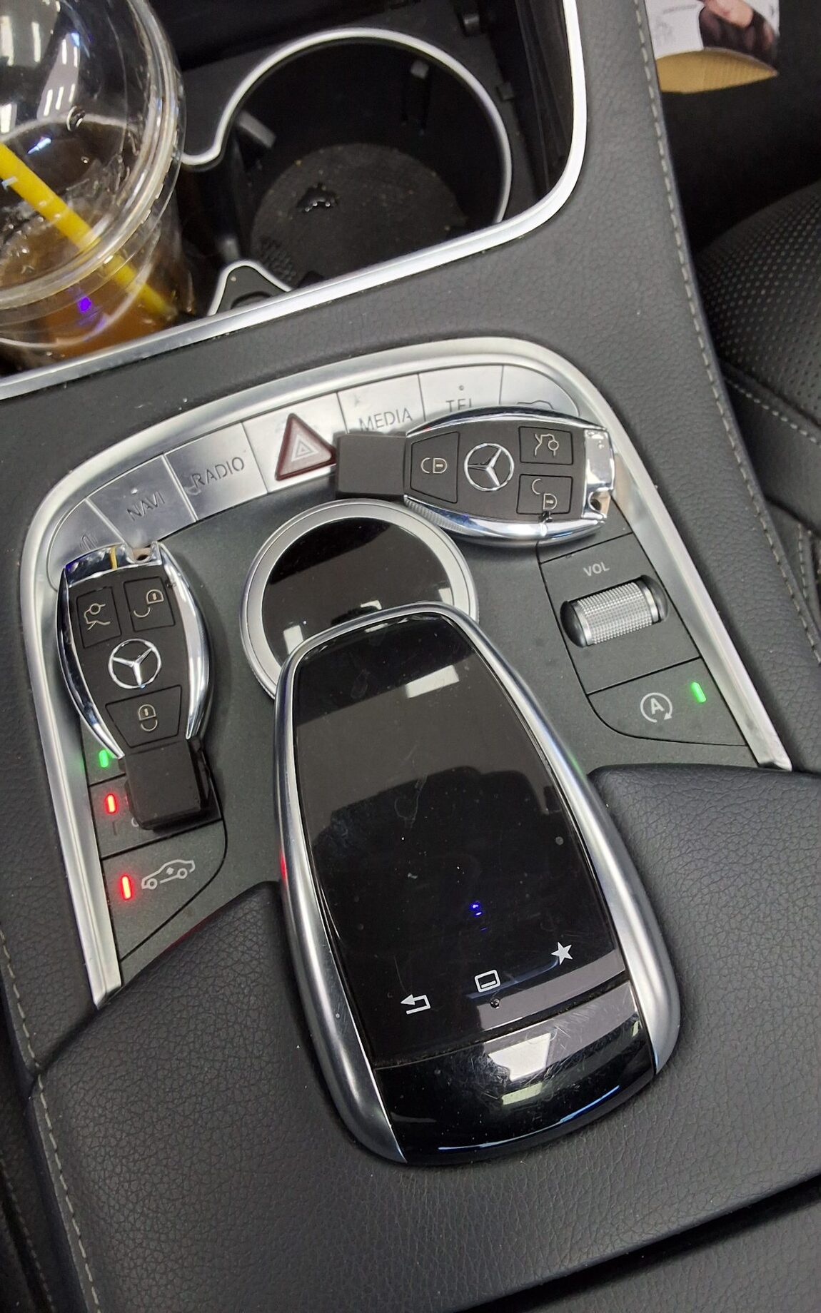 MERCEDES-BENZ S-CLASS (6TH GEN) S400L 4MATIC 2016 - zdjęcie 20
