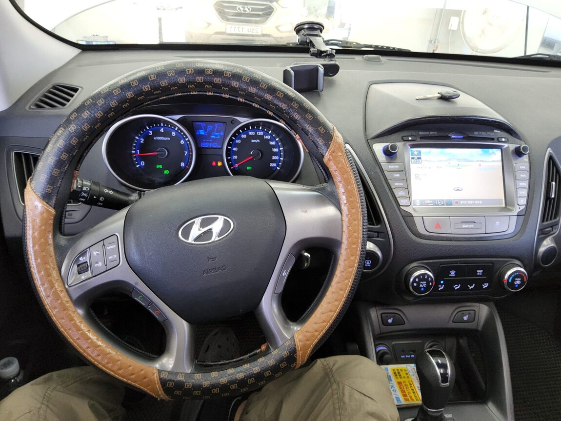 HYUNDAI NEW TUCSON ix GASOLINE 2.0 GDi 2WD STYLE 2014 - zdjęcie 17