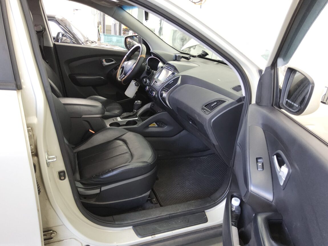 HYUNDAI NEW TUCSON ix GASOLINE 2.0 GDi 2WD STYLE 2014 - zdjęcie 14