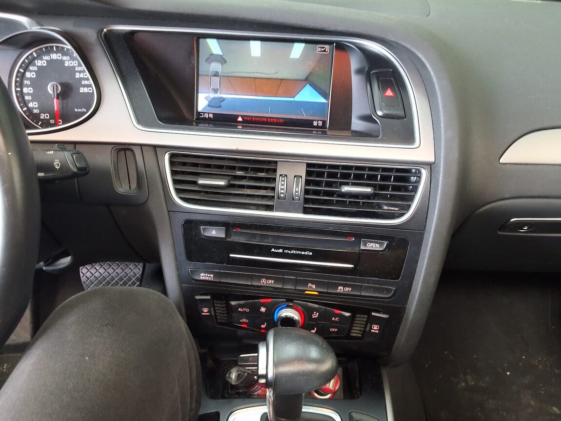 AUDI A4 (4TH GEN) 30 TDI DYNAMIC 2015 - zdjęcie 24