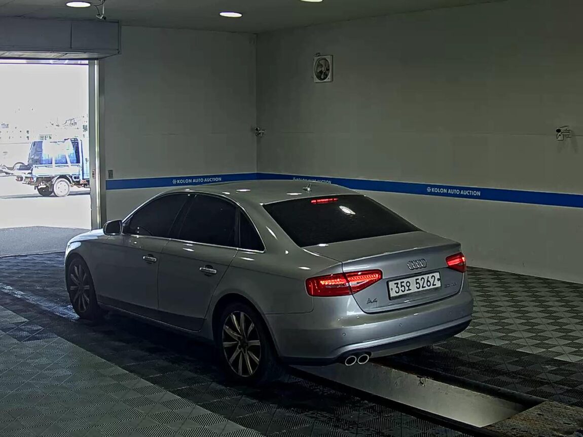AUDI A4 (4TH GEN) 30 TDI DYNAMIC 2015 - zdjęcie 6
