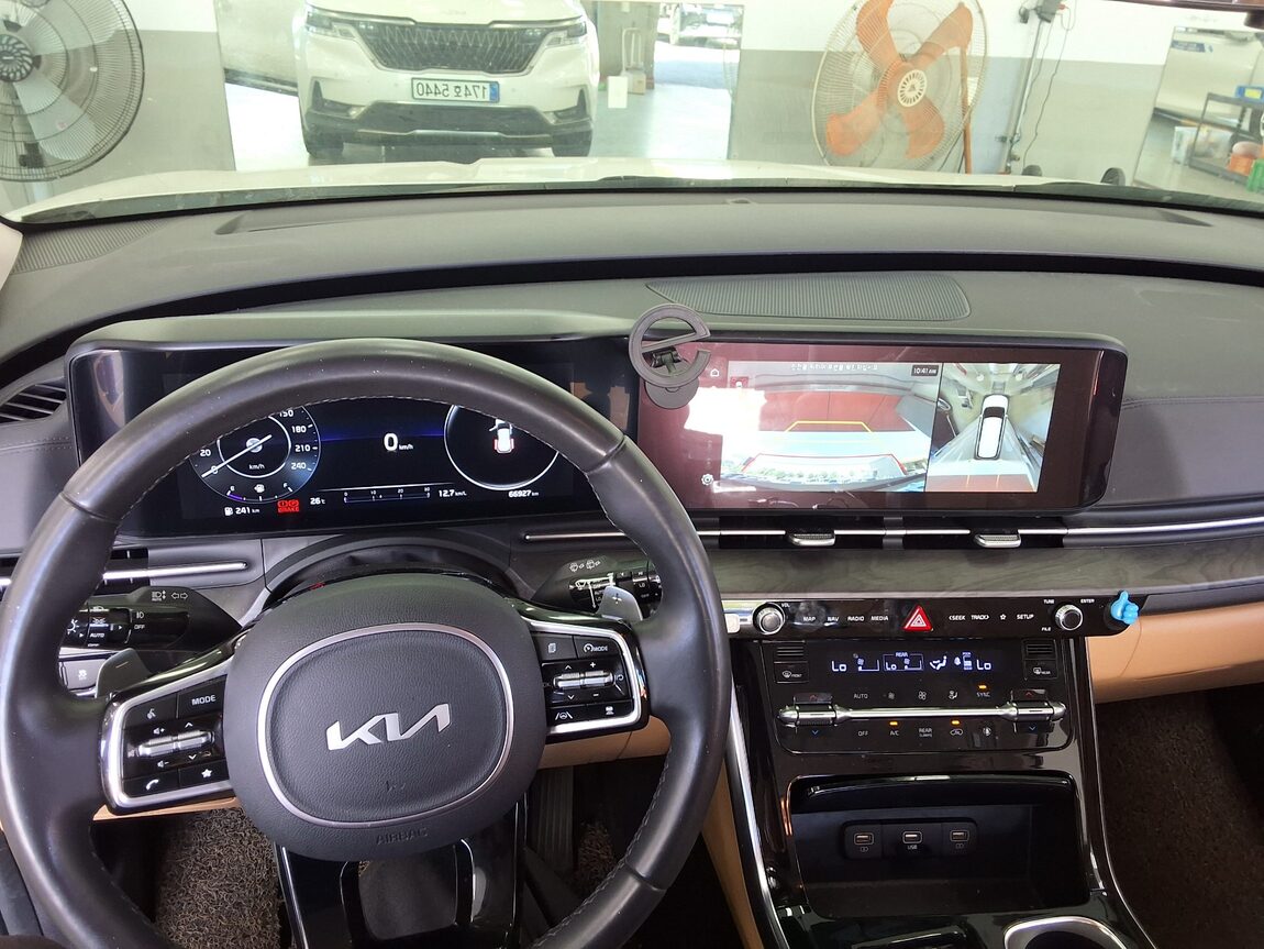 KIA NEW CARNIVAL (KA4) 9-SEATER DIESEL SIGNATURE 2023 - zdjęcie 18