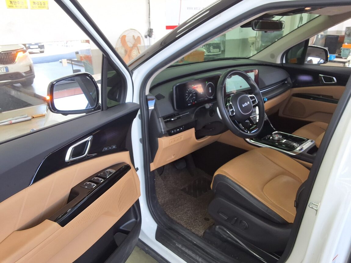 KIA NEW CARNIVAL (KA4) 9-SEATER DIESEL SIGNATURE 2023 - zdjęcie 11