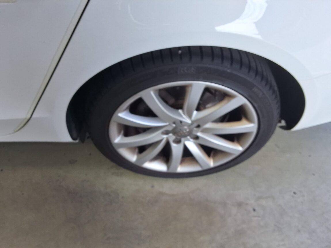 AUDI A4 (4TH GEN) 2.0 TDI QUATTRO DYNAMIC 2014 - zdjęcie 20