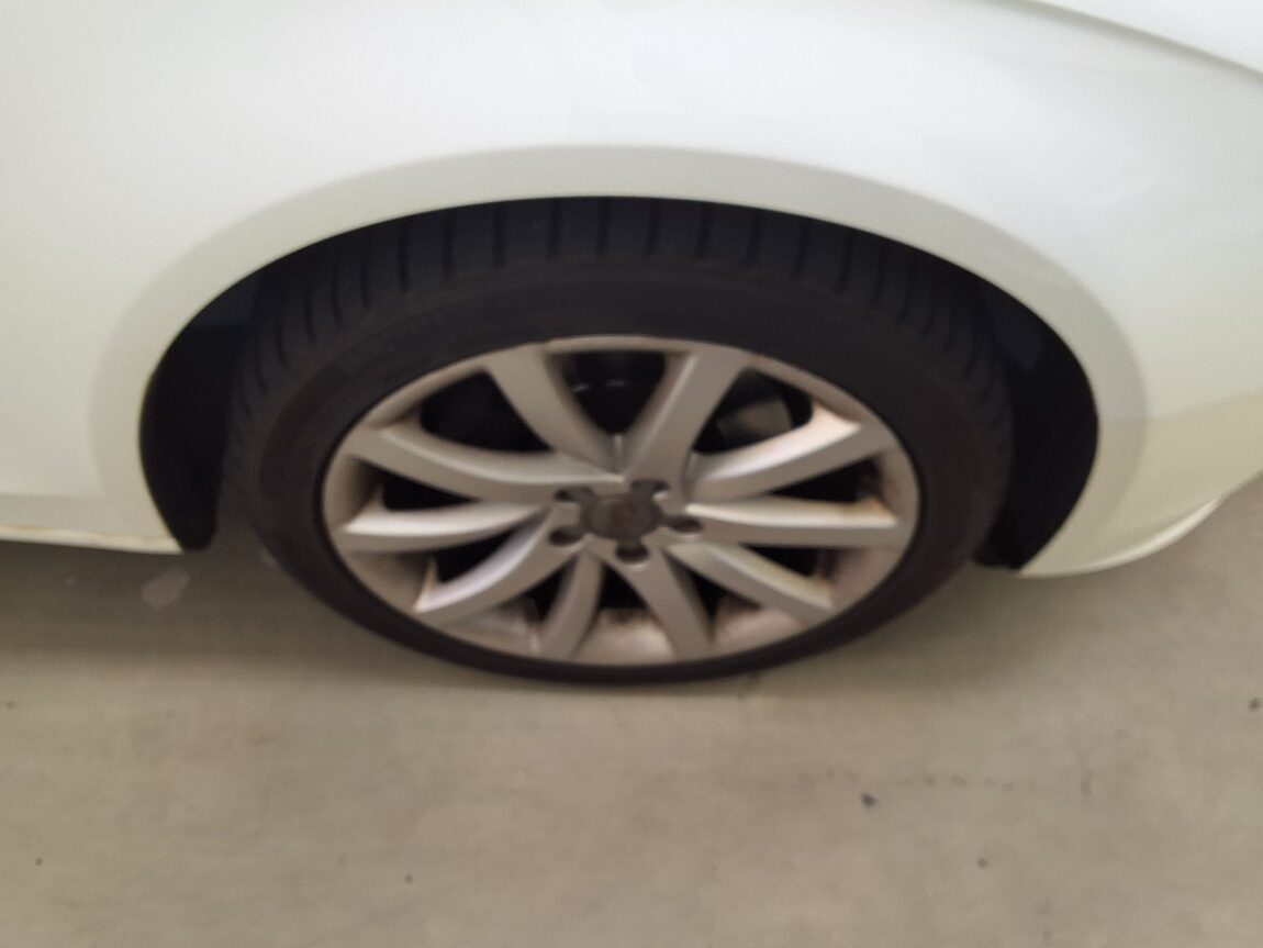 AUDI A4 (4TH GEN) 2.0 TDI QUATTRO DYNAMIC 2014 - zdjęcie 21
