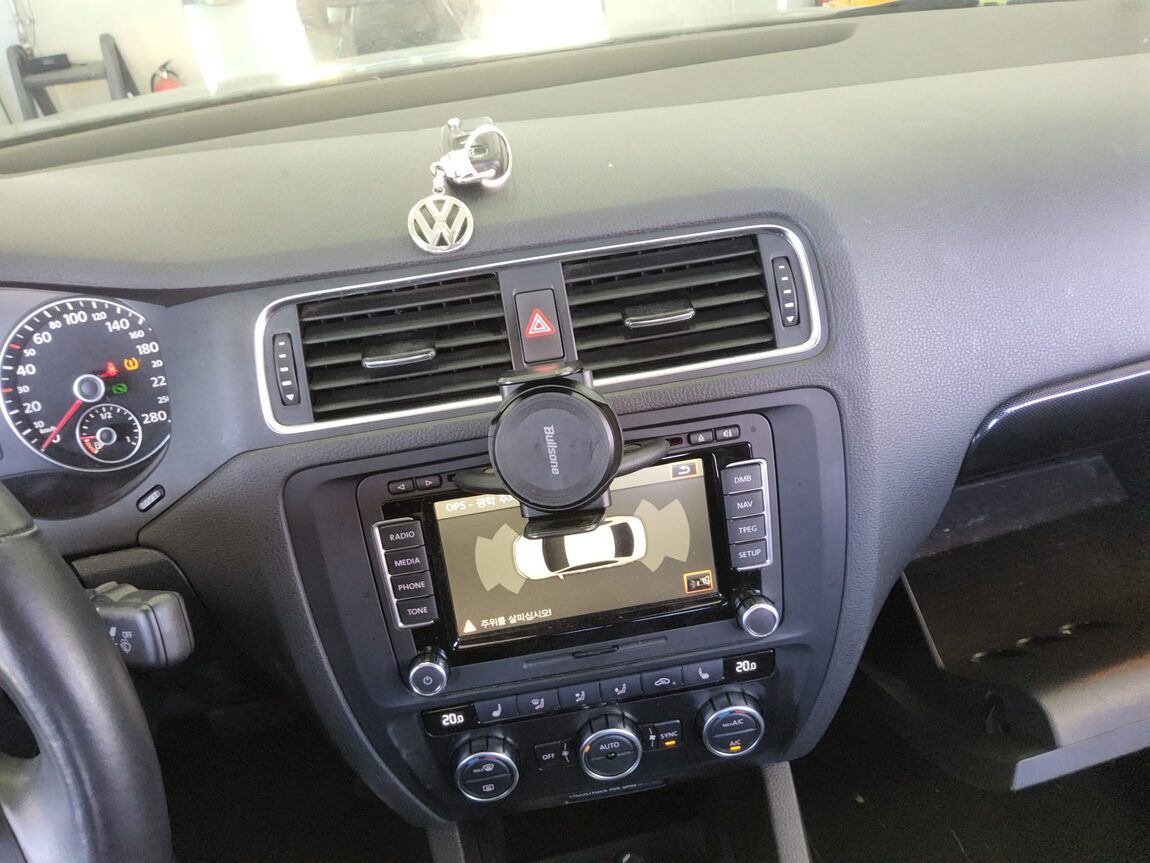 VOLKSWAGEN JETTA (6TH GEN) 2.0 TDI 2014 - zdjęcie 17