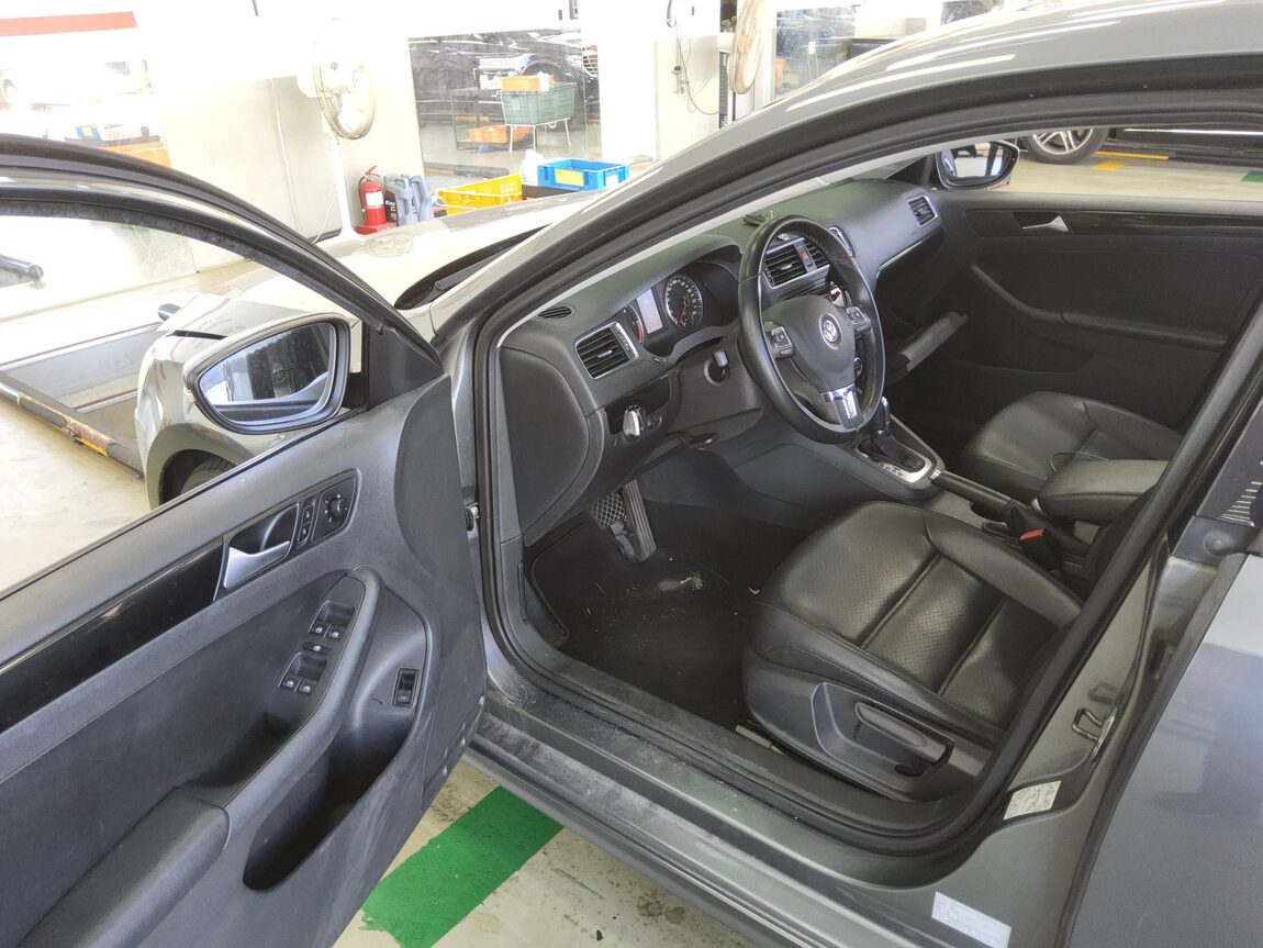 VOLKSWAGEN JETTA (6TH GEN) 2.0 TDI 2014 - zdjęcie 10