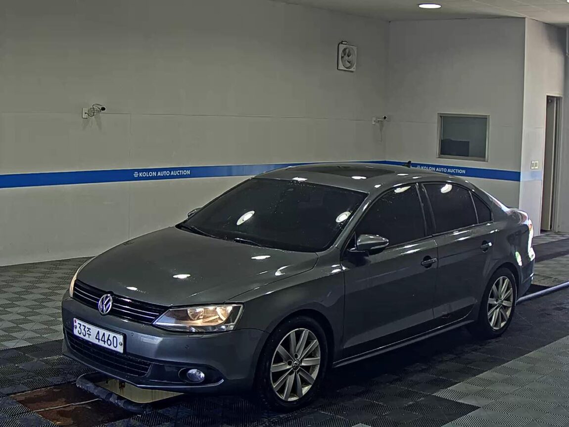 VOLKSWAGEN JETTA (6TH GEN) 2.0 TDI 2014 - zdjęcie 2