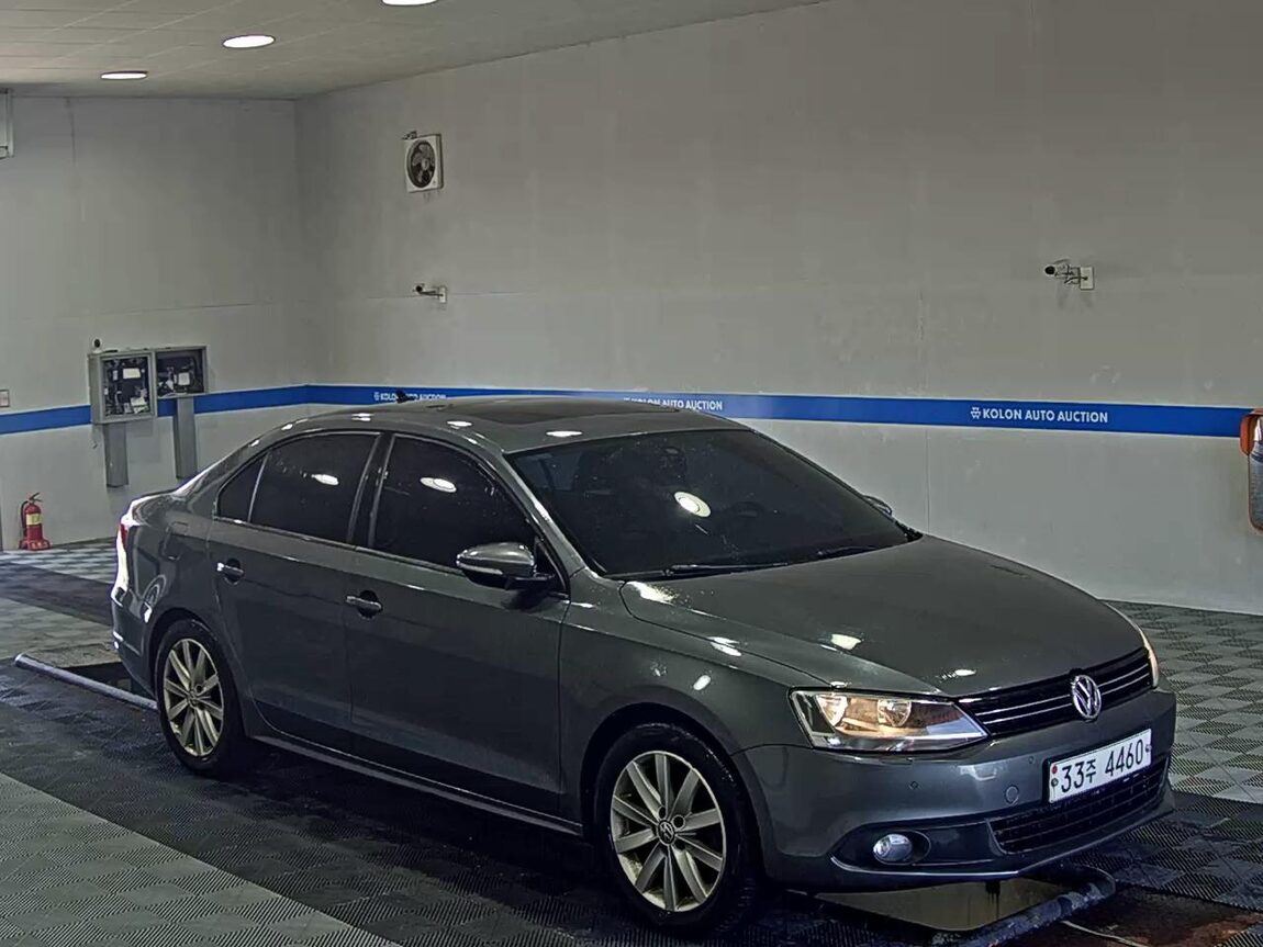 VOLKSWAGEN JETTA (6TH GEN) 2.0 TDI 2014 - zdjęcie 3