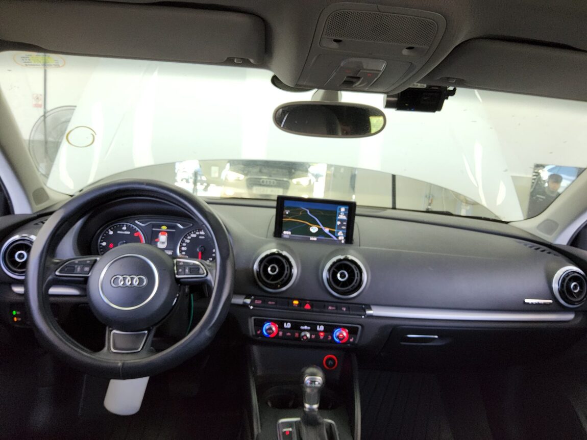 AUDI A3 (3RD GEN) 2.0 TDI DYNAMIC 2014 - zdjęcie 11