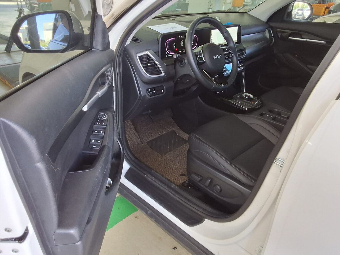 KIA THE NEW SELTOS 2.0 GASOLINE 2WD PRESTIGE 2025 - zdjęcie 11