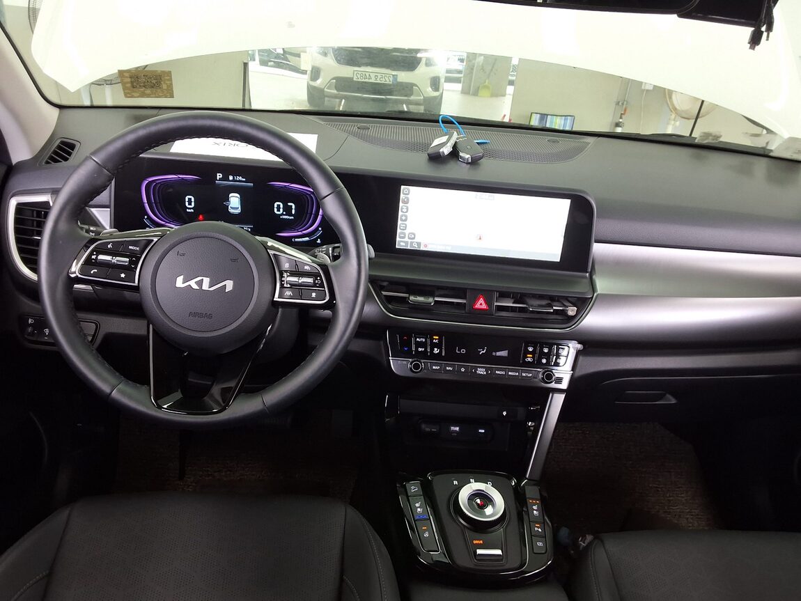 KIA THE NEW SELTOS 2.0 GASOLINE 2WD PRESTIGE 2025 - zdjęcie 14