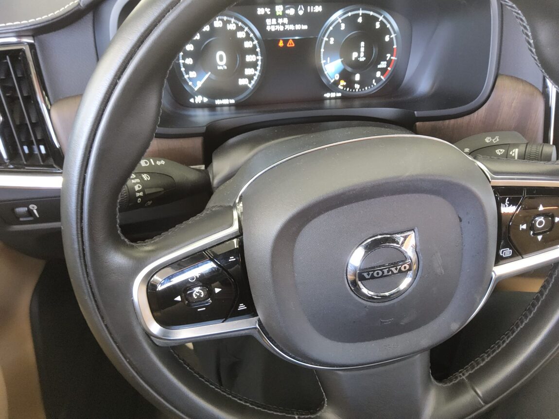 VOLVO THE NEW S90 B5 INSCRIPTION 2021 - zdjęcie 17