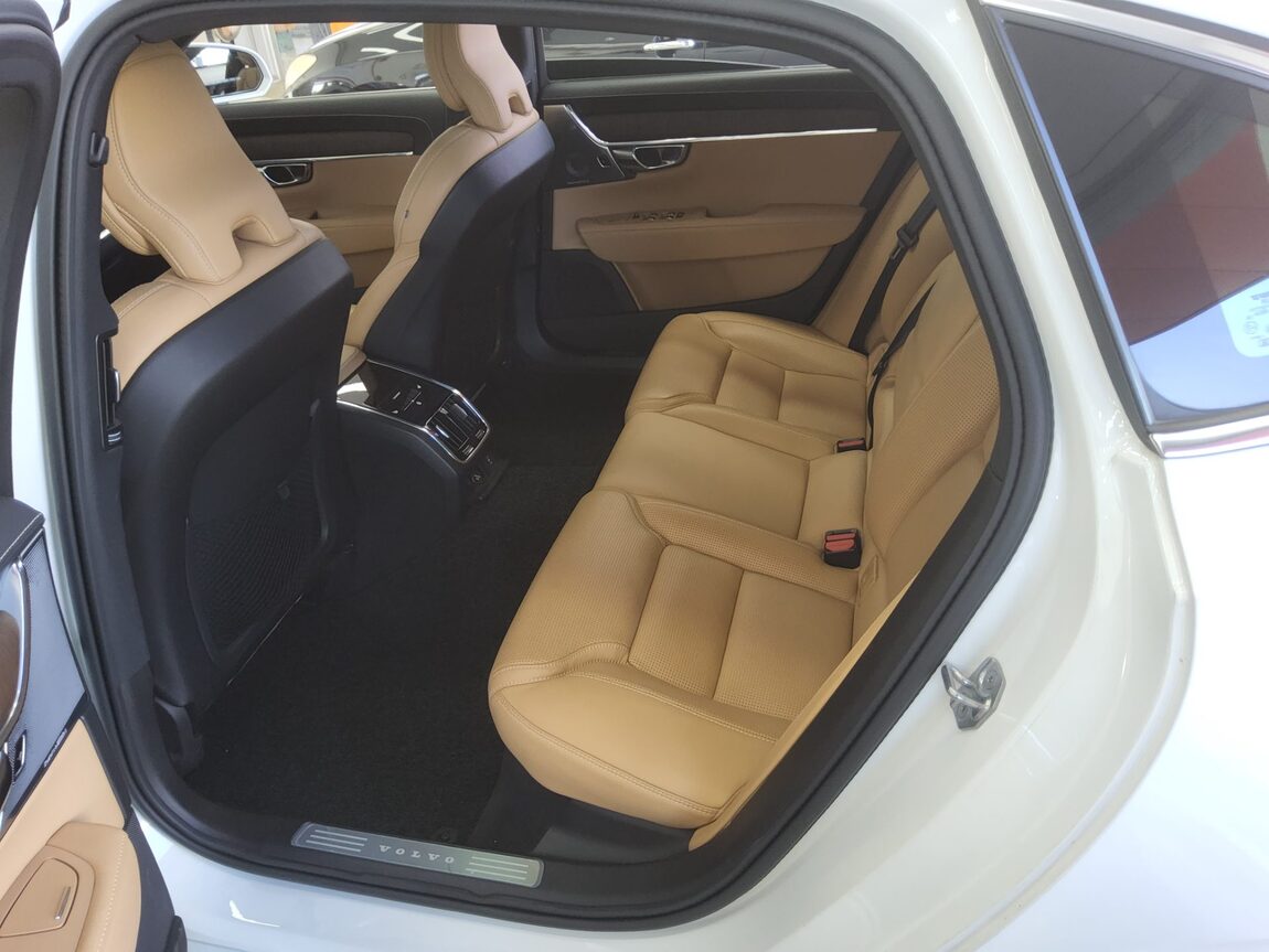 VOLVO THE NEW S90 B5 INSCRIPTION 2021 - zdjęcie 12