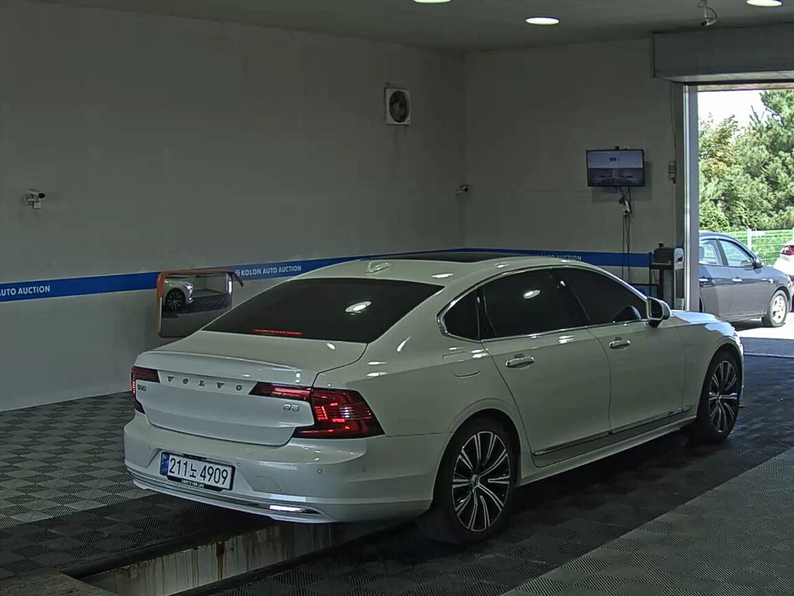 VOLVO THE NEW S90 B5 INSCRIPTION 2021 - zdjęcie 5