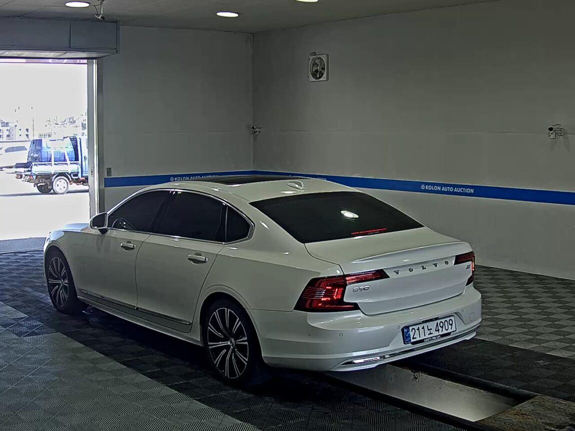 VOLVO THE NEW S90 B5 INSCRIPTION 2021 - zdjęcie 6