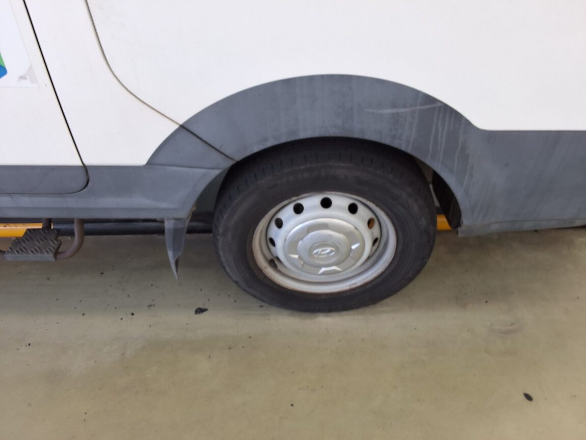 HYUNDAI PORTER II CRDi DOUBLE CAB EXTRA LONG WHEELBASE HIGH SUPER 2011 - zdjęcie 23