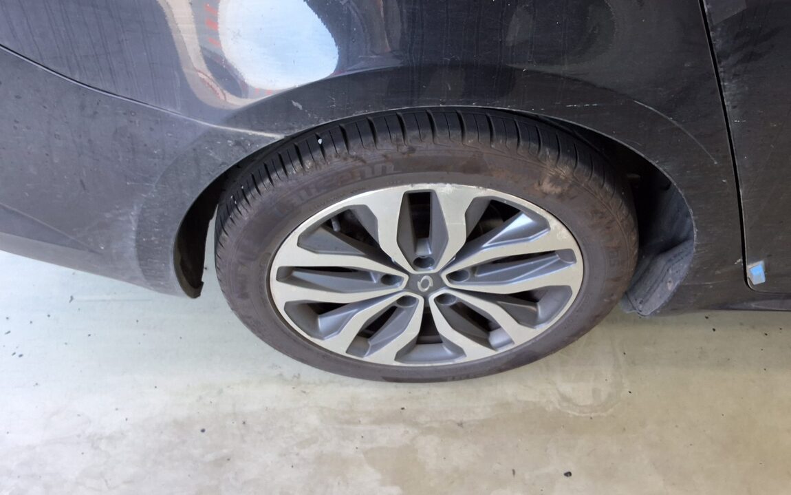 RENAULT (SAMSUNG) SM6 2.0 GDe LE 2016 - zdjęcie 26