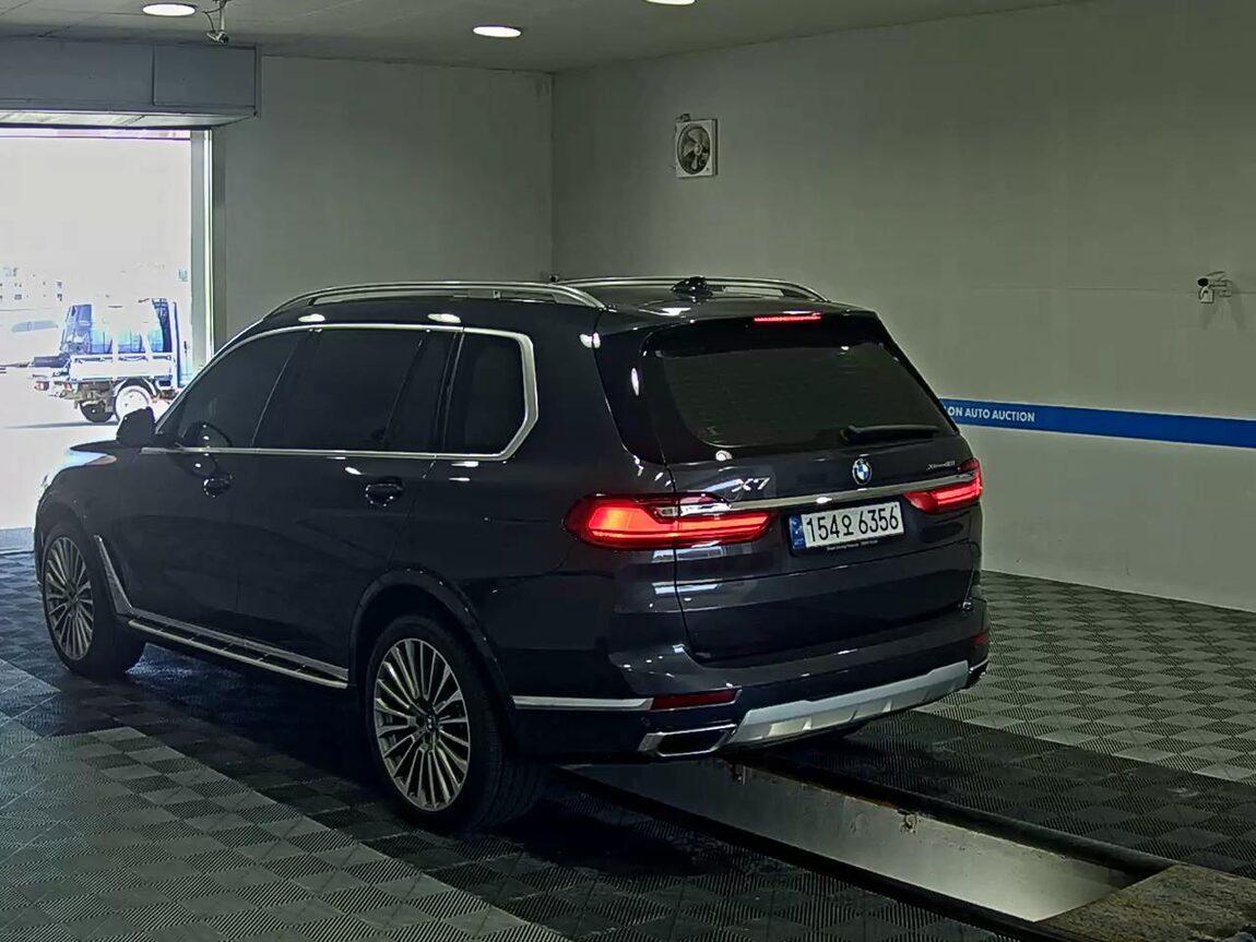 BMW X7 40i xDRIVE DESIGN PURE 6-SEATER 2022 - zdjęcie 6
