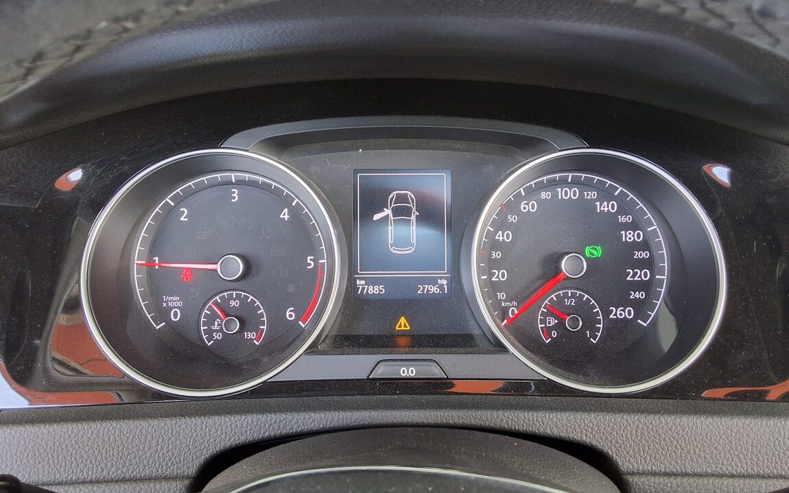VOLKSWAGEN GOLF (7TH GEN) 2.0 TDI 2015 - zdjęcie 9
