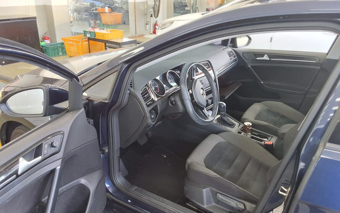 VOLKSWAGEN GOLF (7TH GEN) 2.0 TDI 2015 - zdjęcie 10