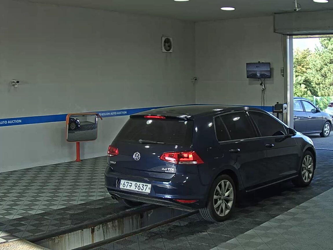 VOLKSWAGEN GOLF (7TH GEN) 2.0 TDI 2015 - zdjęcie 5
