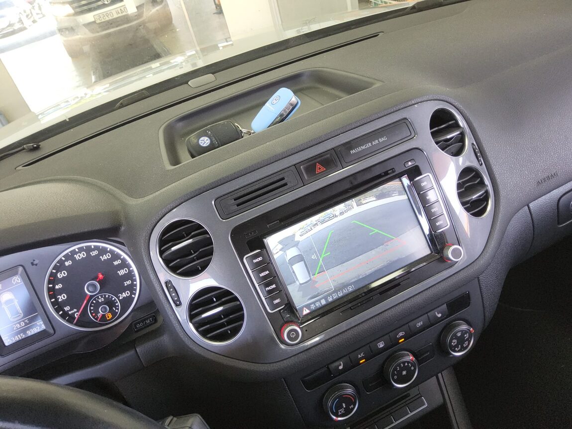 VOLKSWAGEN TIGUAN 2.0 TDI BLUEMOTION 2016 - zdjęcie 17