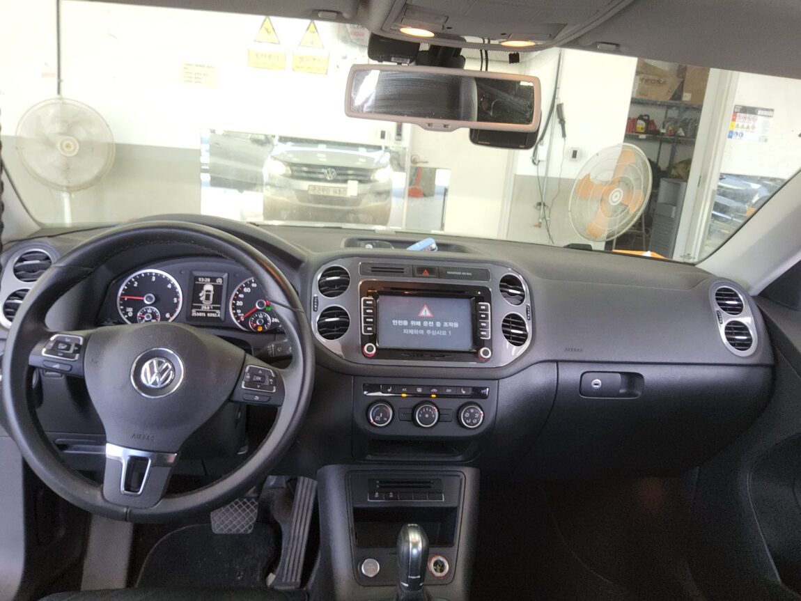 VOLKSWAGEN TIGUAN 2.0 TDI BLUEMOTION 2016 - zdjęcie 11