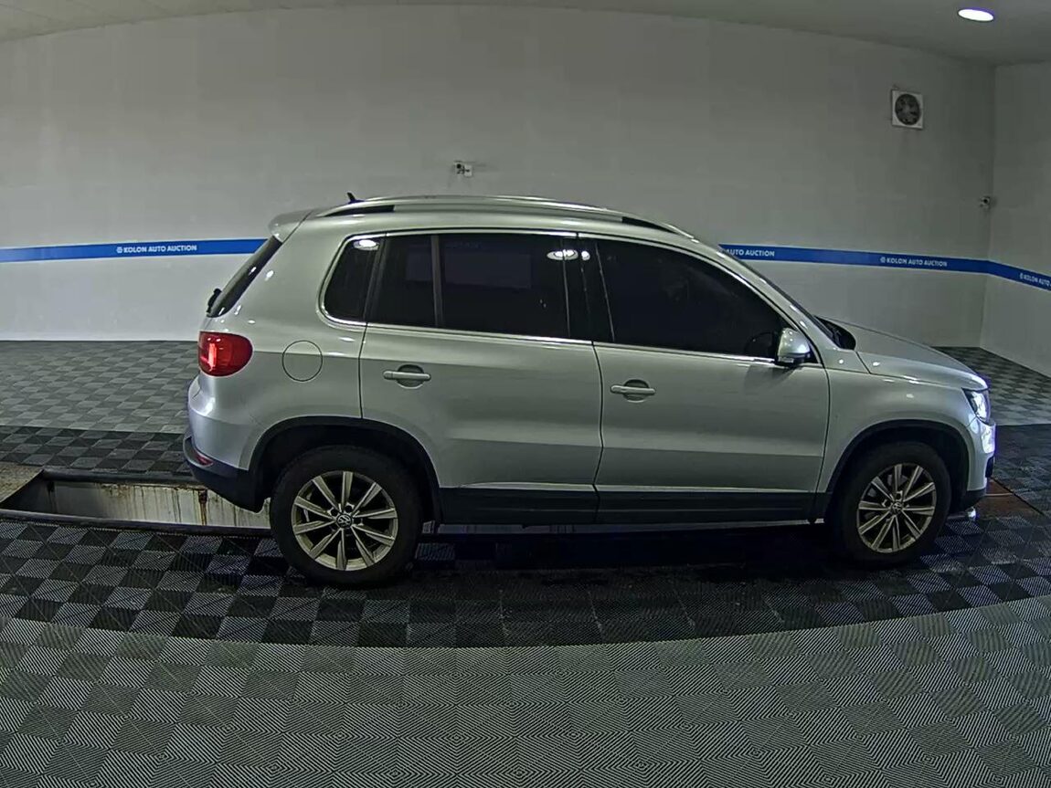 VOLKSWAGEN TIGUAN 2.0 TDI BLUEMOTION 2016 - zdjęcie 4