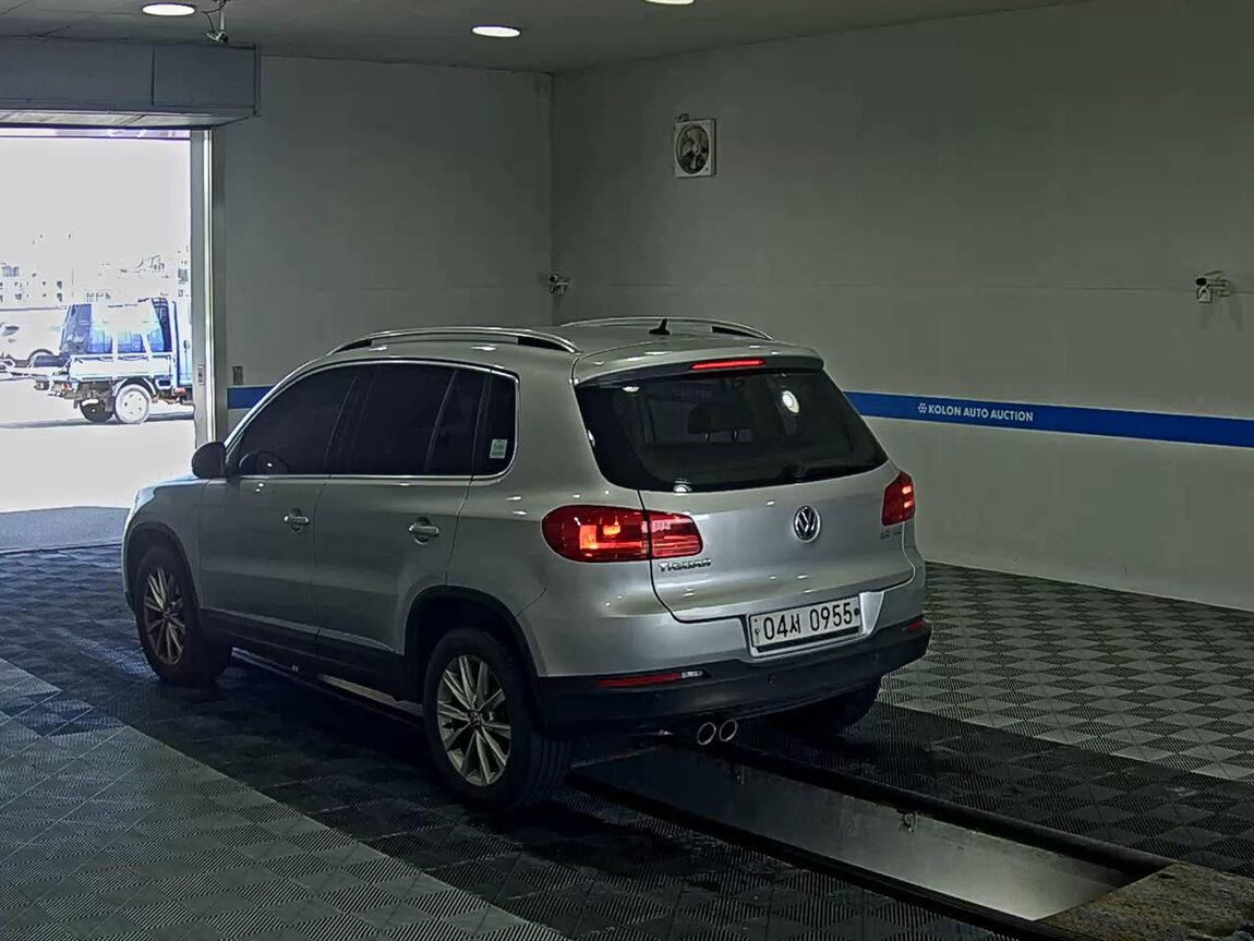 VOLKSWAGEN TIGUAN 2.0 TDI BLUEMOTION 2016 - zdjęcie 6