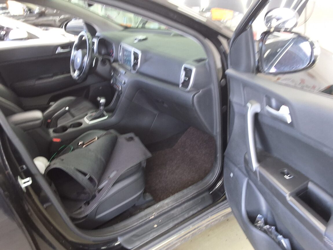 KIA NEW SPORTAGE 1.7 2WD NOBLESSE 2016 - zdjęcie 15