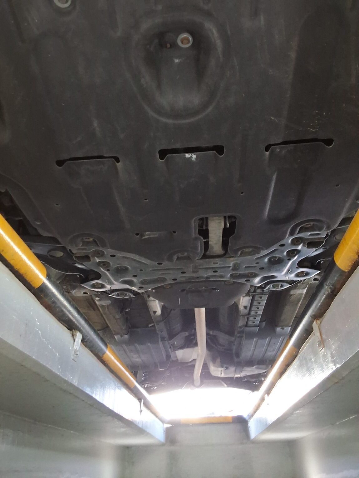 KIA NEW SPORTAGE 1.7 2WD NOBLESSE 2016 - zdjęcie 9