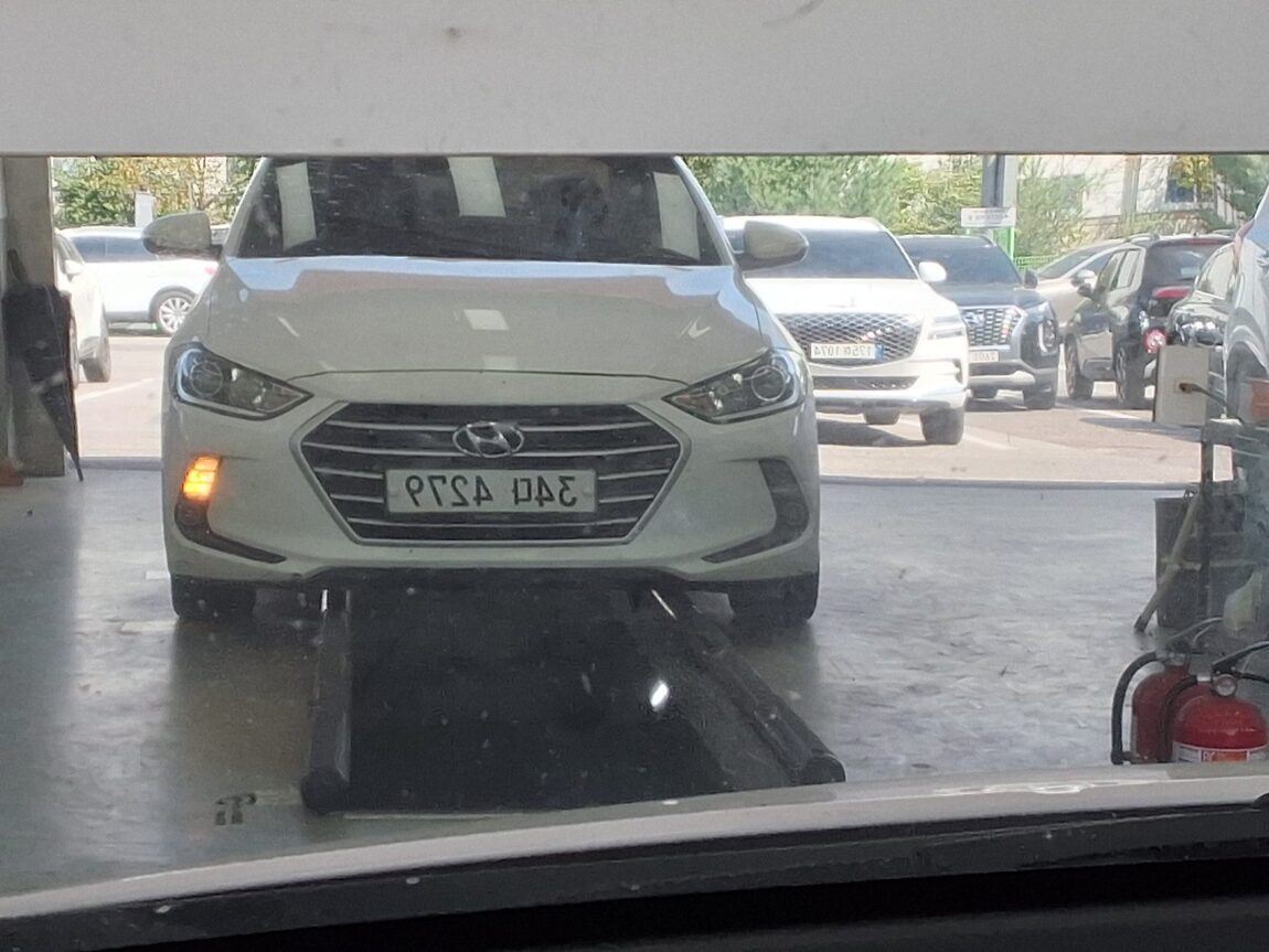 HYUNDAI AVANTE AD 1.6 GDi VALUE PLUS 2018 - zdjęcie 24