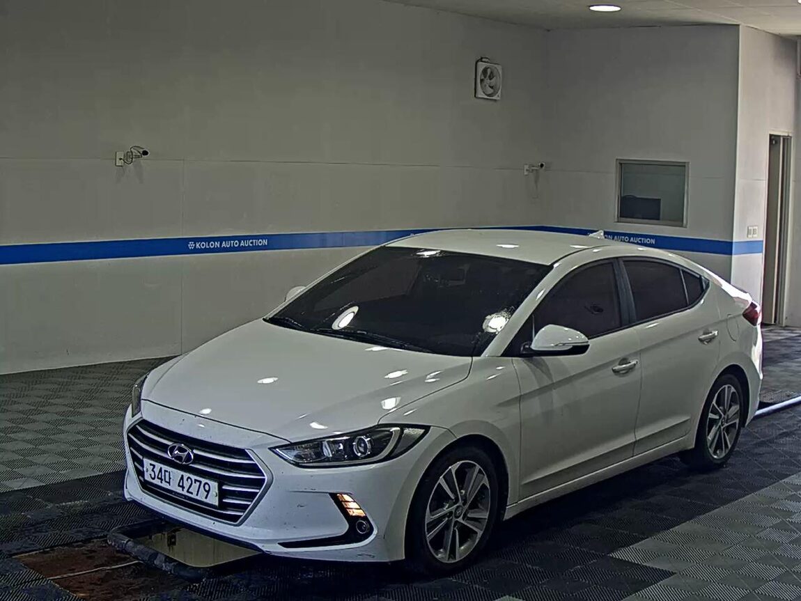 HYUNDAI AVANTE AD 1.6 GDi VALUE PLUS 2018 - zdjęcie 2