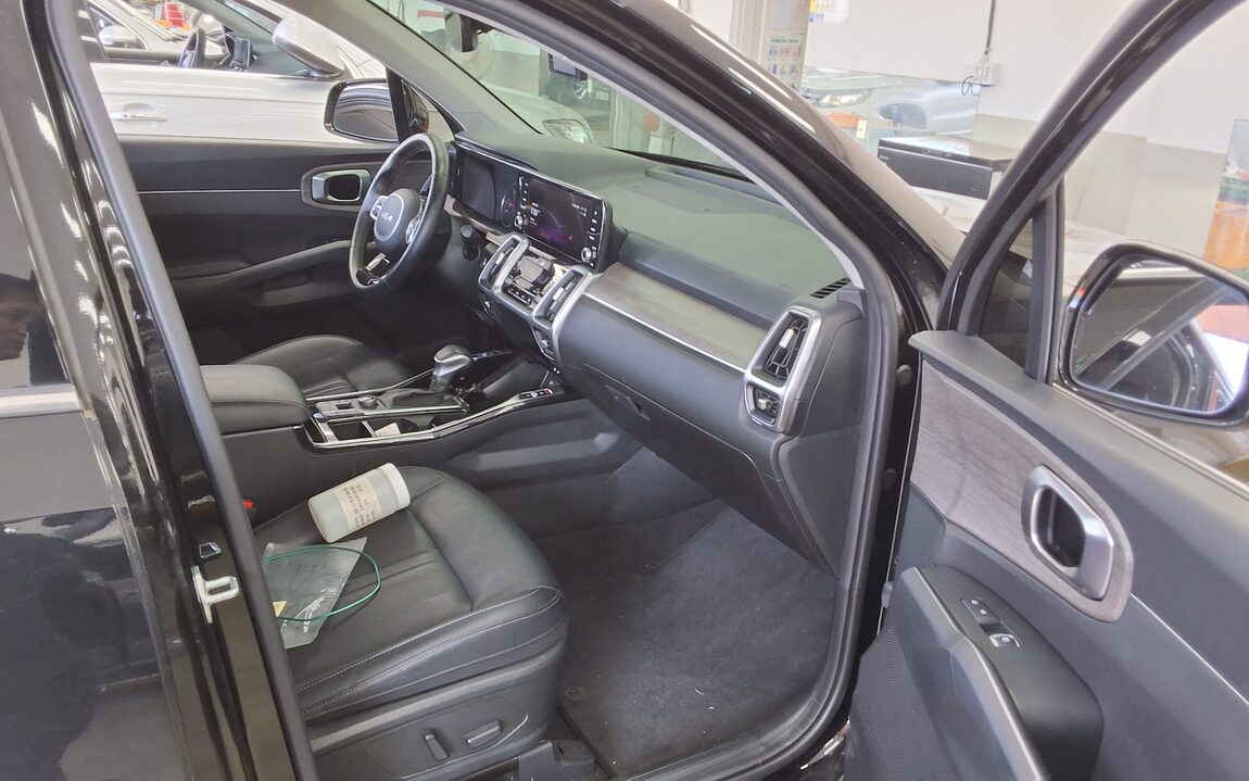 KIA NEW SORENTO (MQ4) 2.2 DIESEL 2WD PRESTIGE 2023 - zdjęcie 14