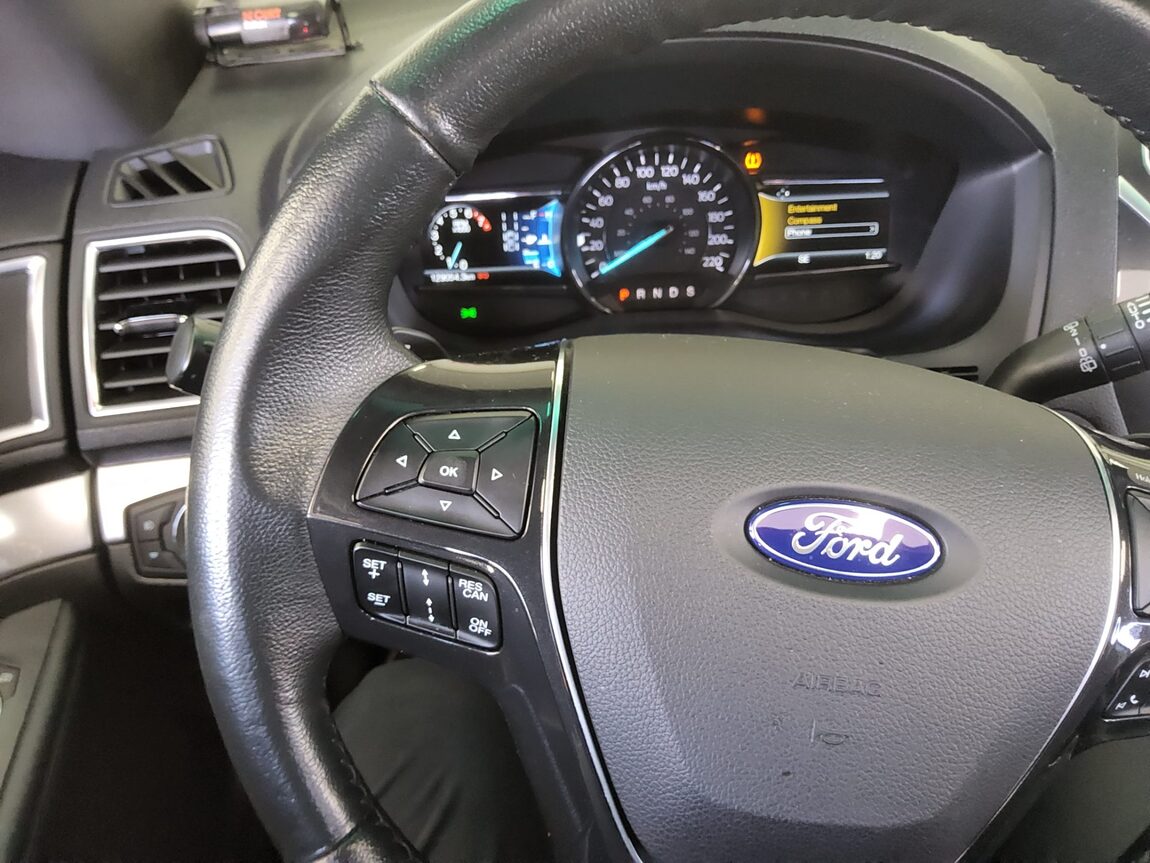 FORD EXPLORER (5TH GEN) 2.3 AWD LIMITED 2017 - zdjęcie 17