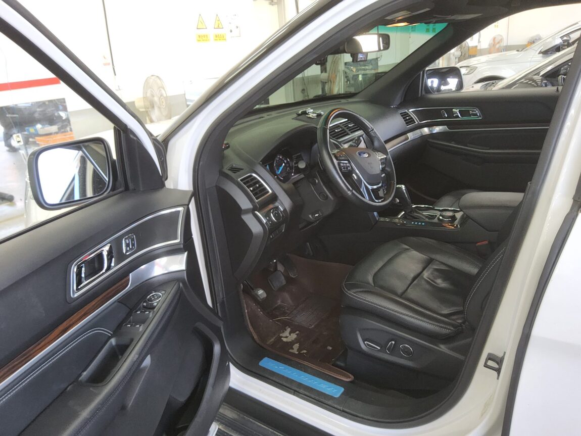 FORD EXPLORER (5TH GEN) 2.3 AWD LIMITED 2017 - zdjęcie 10