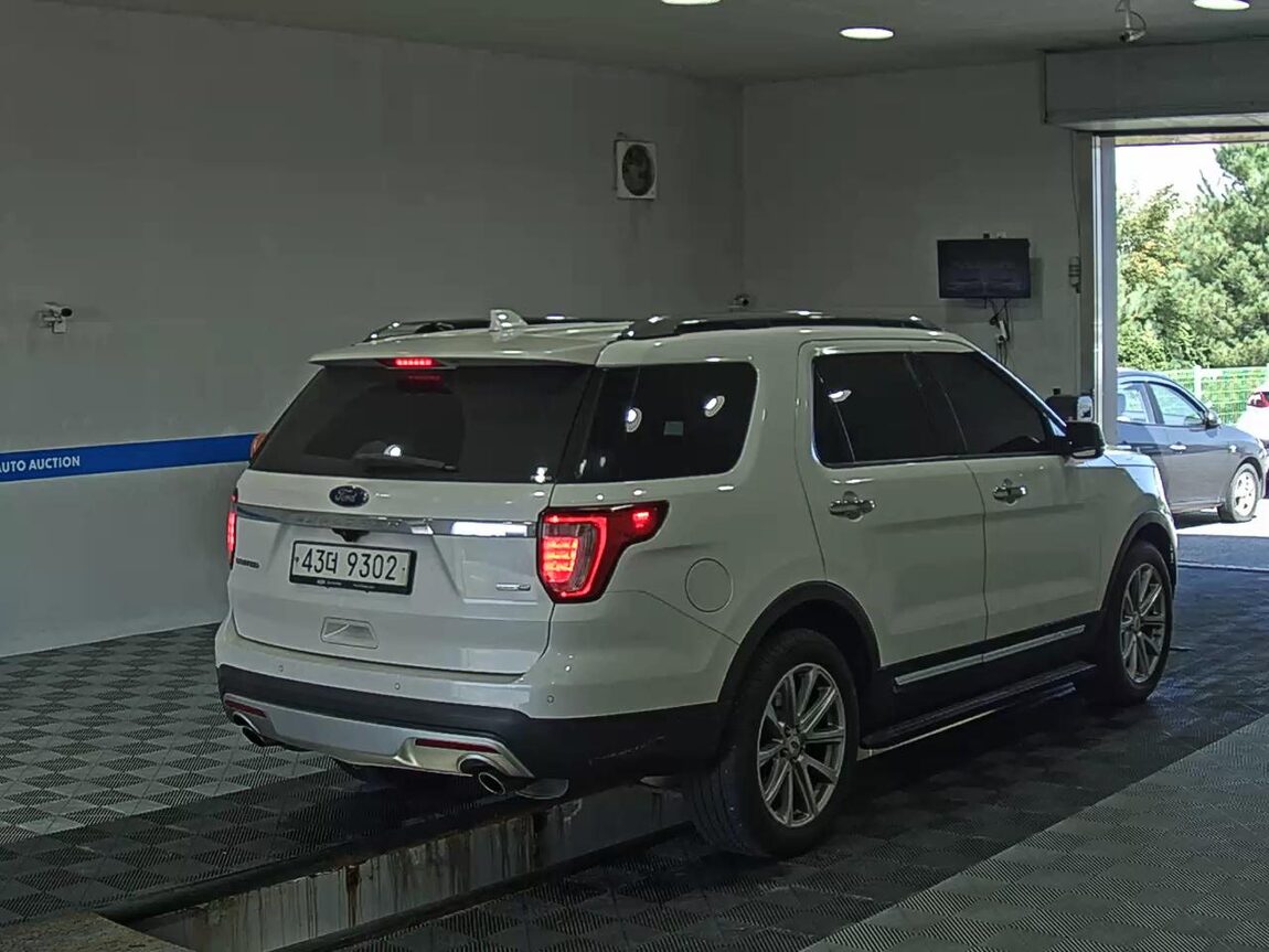 FORD EXPLORER (5TH GEN) 2.3 AWD LIMITED 2017 - zdjęcie 5