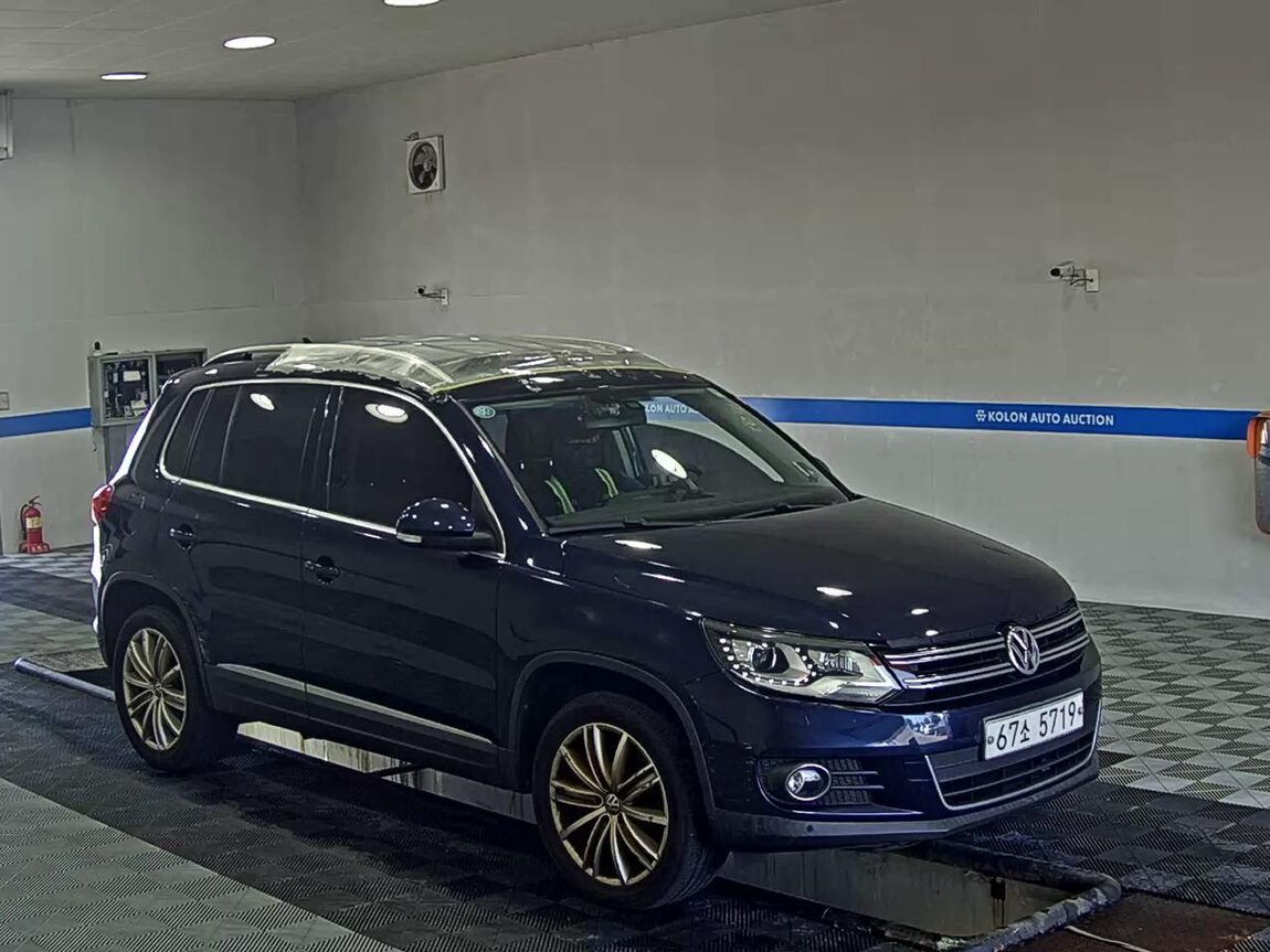VOLKSWAGEN TIGUAN 2.0 TDI BLUEMOTION PREMIUM 2012 - zdjęcie 3