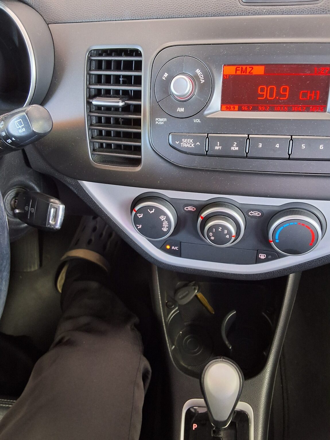 KIA THE NEW MORNING GASOLINE DELUXE 2016 - zdjęcie 17