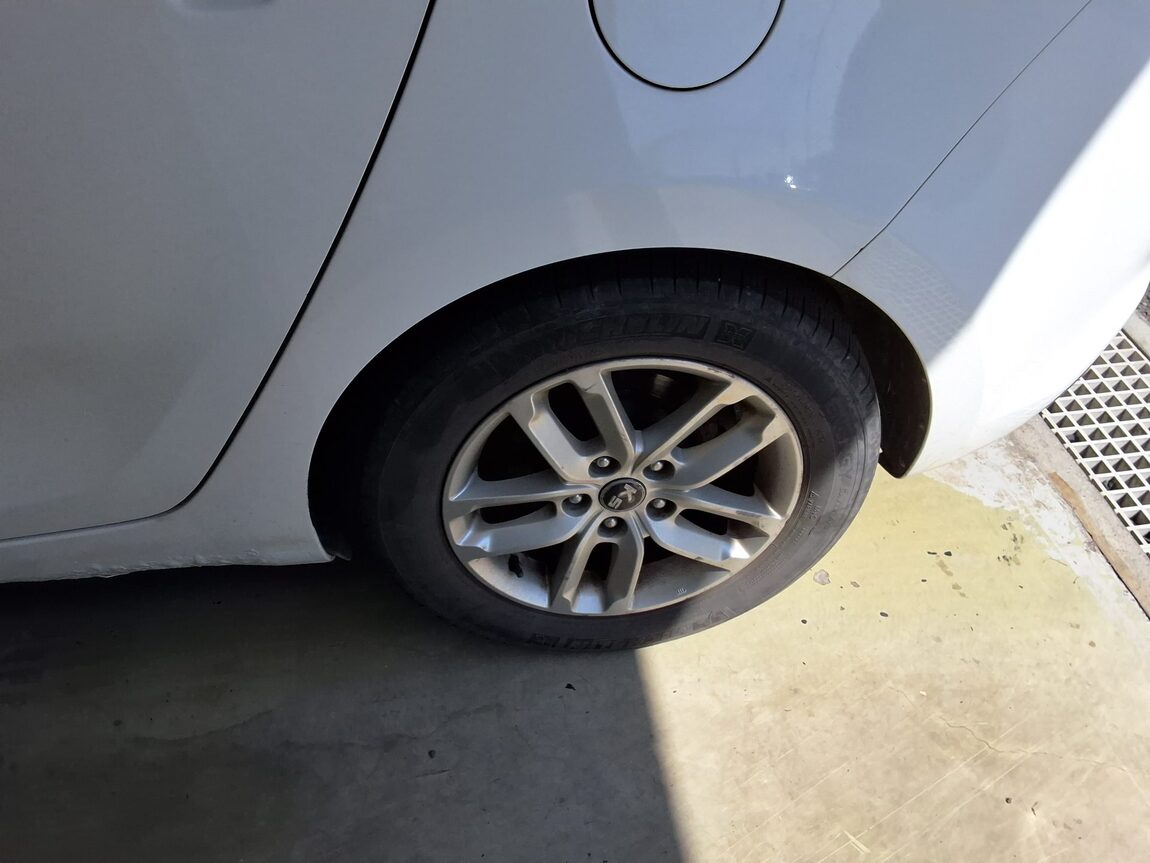 KIA ALL NEW CARENS 2.0 LPI PRESTIGE 2014 - zdjęcie 19