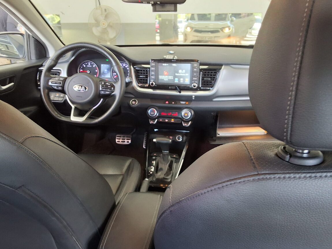 KIA STONIC U2 1.6 DIESEL PRESTIGE 2018 - zdjęcie 11