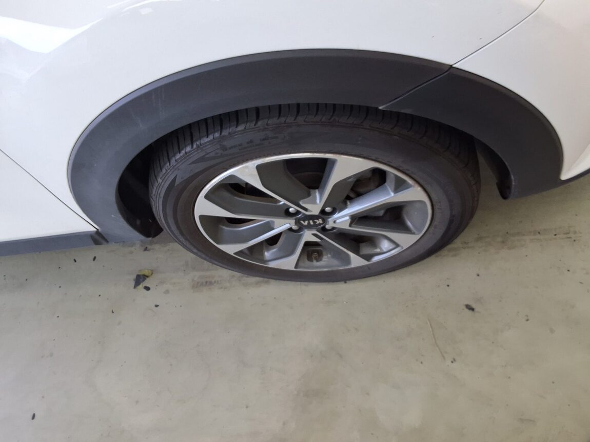 KIA STONIC U2 1.6 DIESEL PRESTIGE 2018 - zdjęcie 22