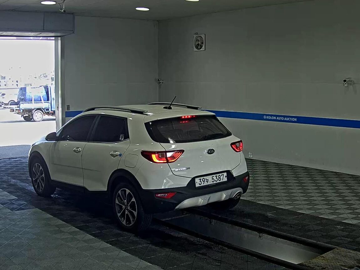 KIA STONIC U2 1.6 DIESEL PRESTIGE 2018 - zdjęcie 6