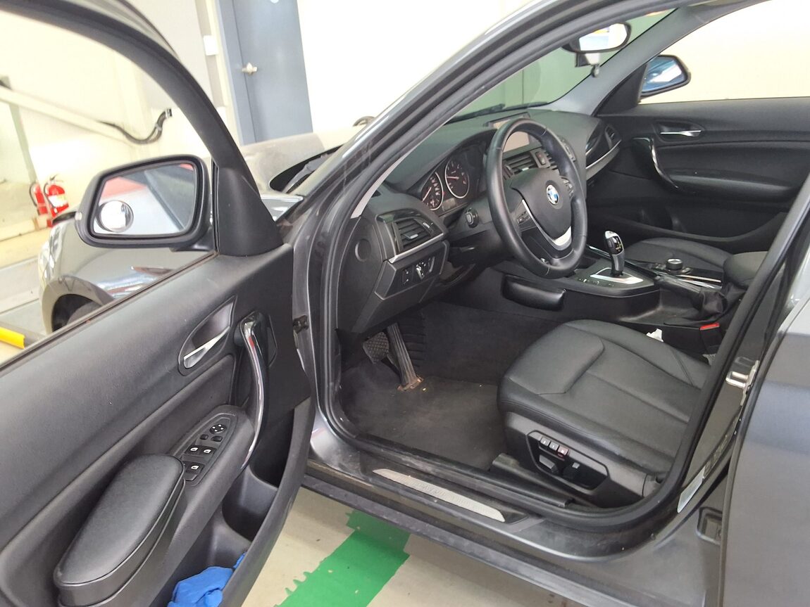 BMW 1 SERIES (2ND GEN) 5-DOOR 118d URBAN LINE PACK 1 2014 - zdjęcie 11
